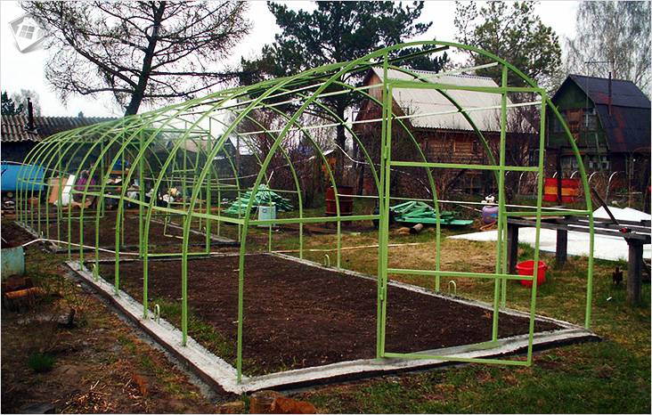 Подбор места для обустройства зимнего парника