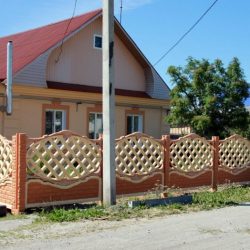 Варианты заборов для дома:  фото лучших новинок и красивого дизайна