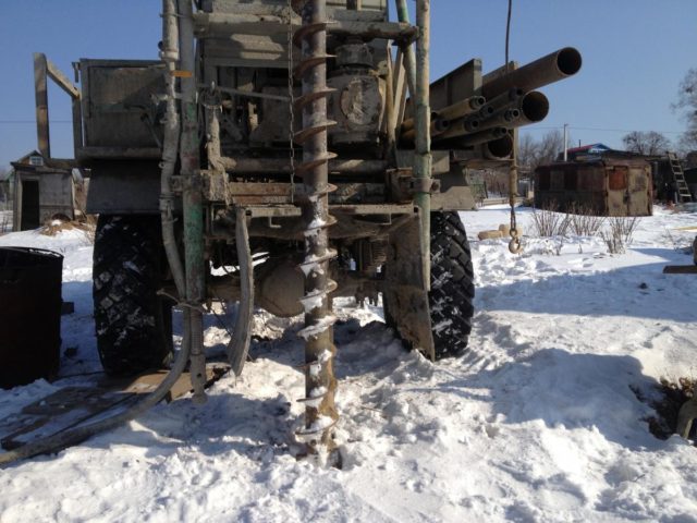 Как правильно бурить скважину под воду зимой