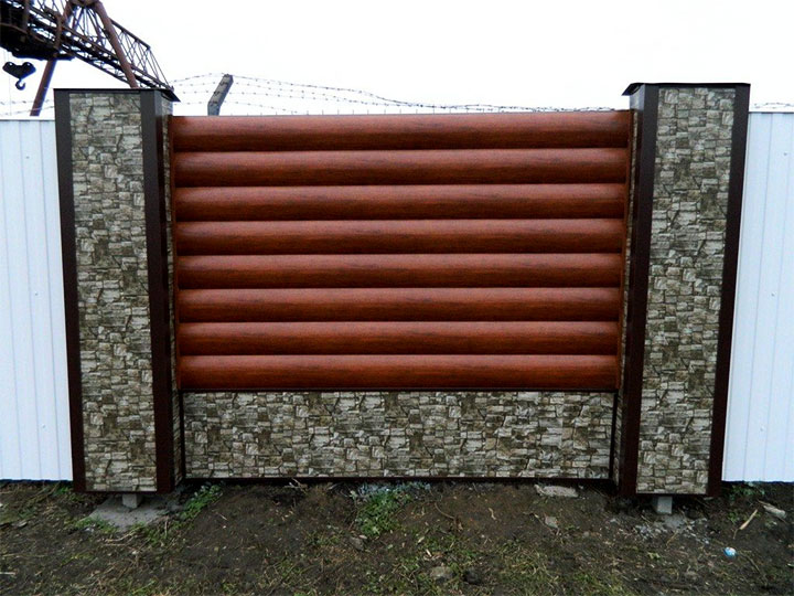 Пролет забора из металлосайдинга