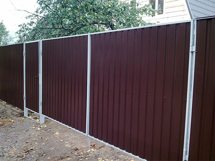 Забор из профнастила