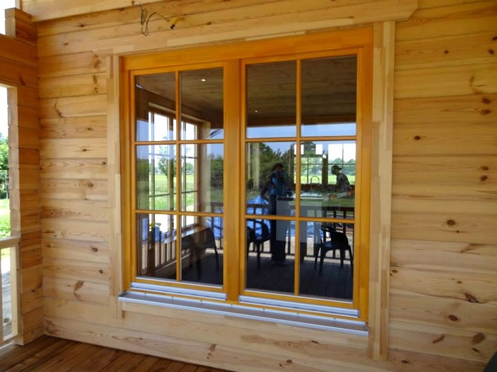 окна в брусовом доме