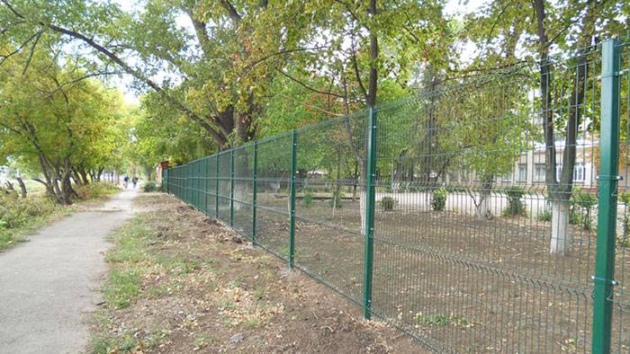 Ограждение из прутьев: качественно и надежно