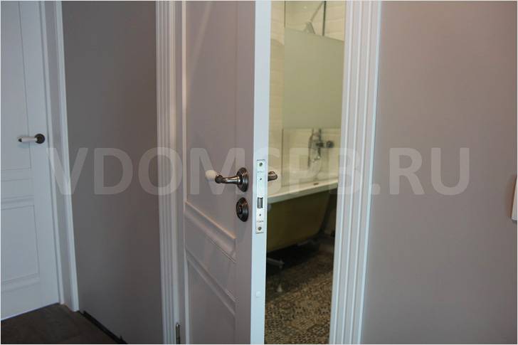 Дверь в ванную с покрытием из ПВХ пленки