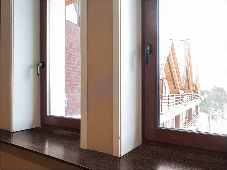 Подоконники ПВХ Moeller: обзор