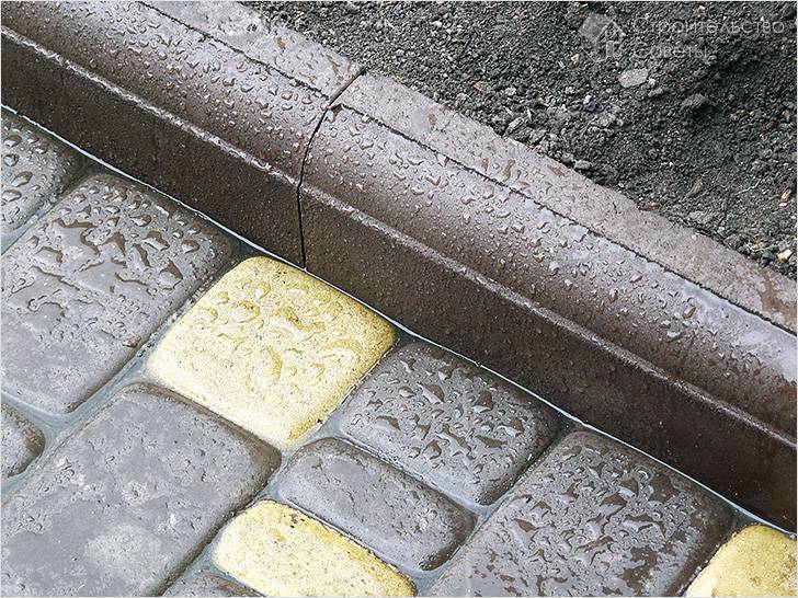 Готовый бордюр из бетонна