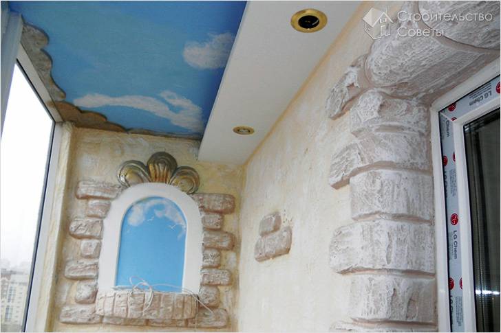 Чем и как отделать потолок на балконе