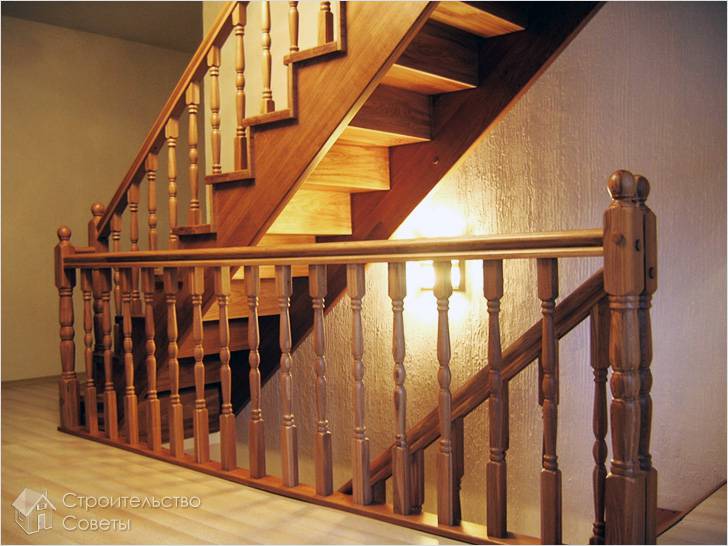 Готовая лестница после проведения отделочных работ