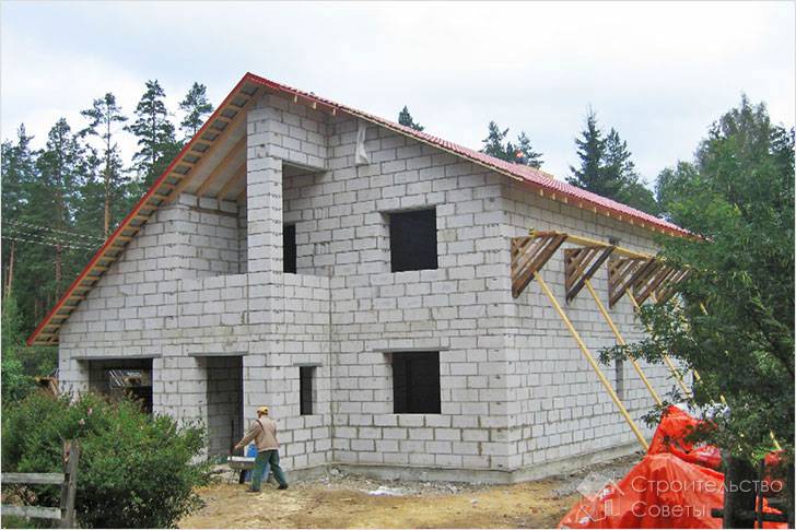 Дом из шлакоблока