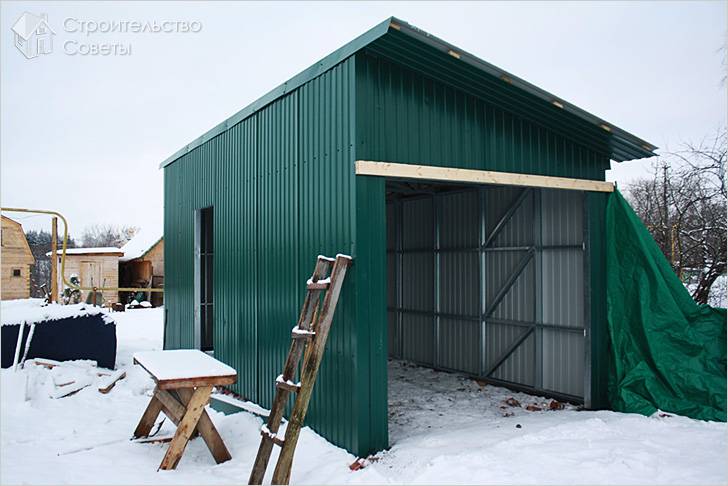 Высокий гараж из металлического профиля