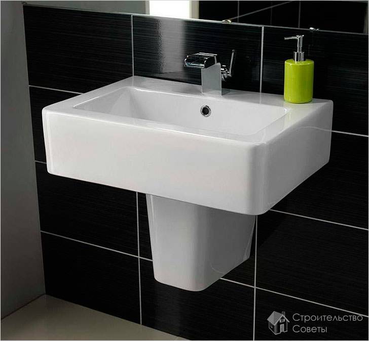 Как закрепить раковину к стене