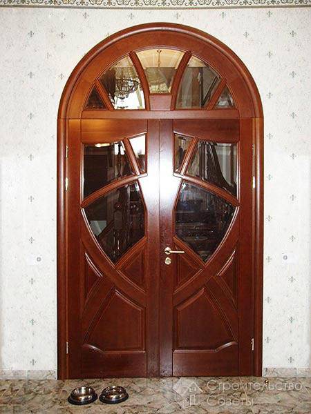 Красивая дверь