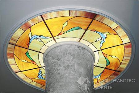 Оформление колон витражным стеклом