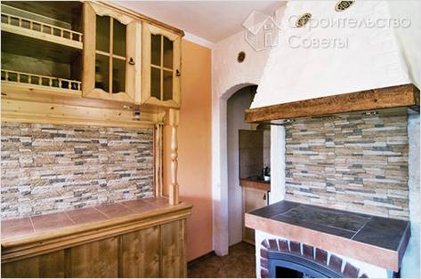 Как отделать кухню декоративным камнем