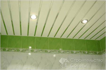 Как отремонтировать потолок в туалете