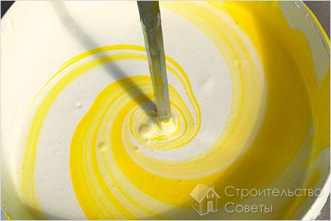 Белая краска и колер