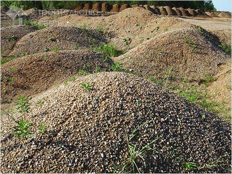 Гравий для сооружения холма