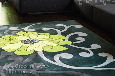 В интерьере