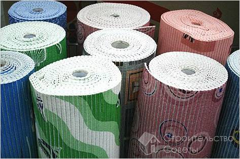 Из ПВХ в рулонах