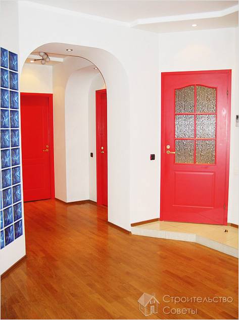 Смелое цветовое решение для современного интерьера