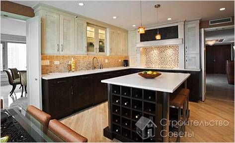 Пол из светлого дерева