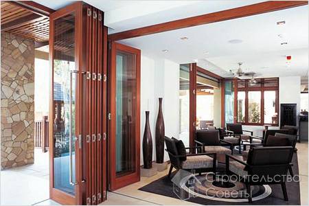 Как установить складные двери