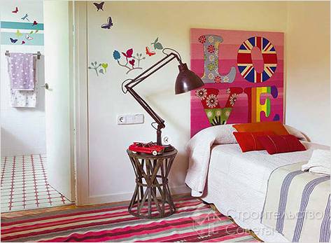 Виниловые наклейки на стену