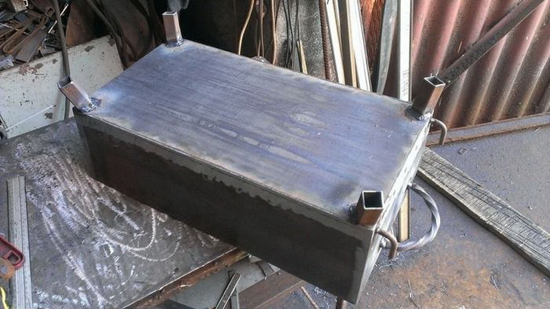 Как сделать мангал из металла своими руками: оптимальные размеры, особенности изготовления