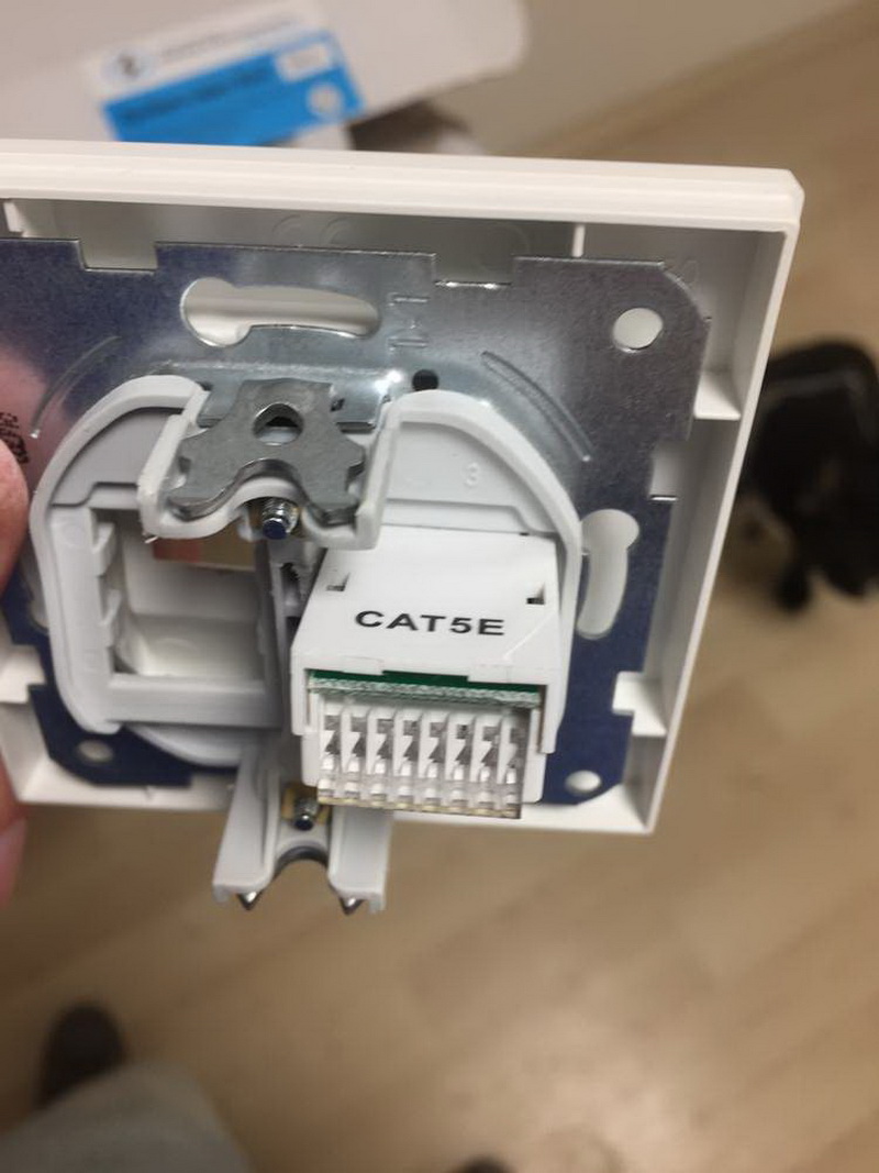 Как правильно подключить кабель к интернет розетке