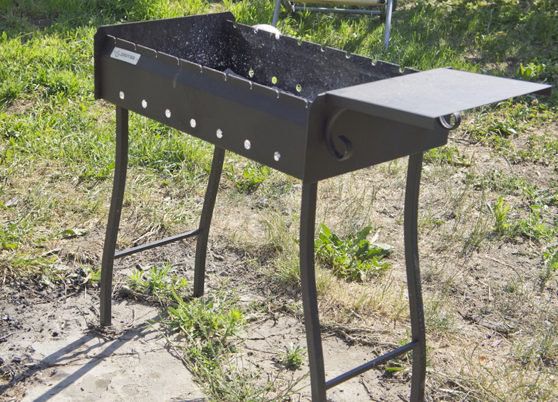 Как сделать мангал из металла своими руками: оптимальные размеры, особенности изготовления