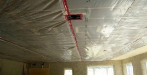 bez-kachestvennoy-paroizolyatsii-potolochnogo-perekrytiya-eksplu_новый размер