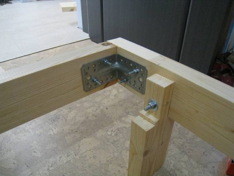 Как сделать кровать своими руками: инструкция, советы, фото