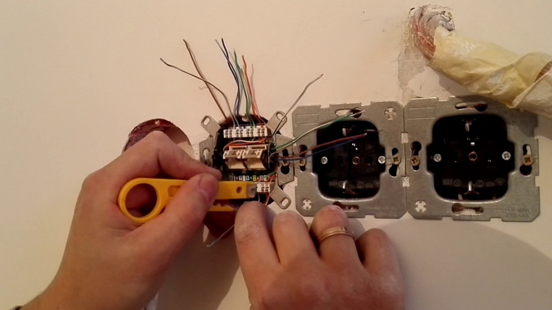 Как правильно подключить кабель к интернет розетке