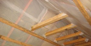 polipropilenovaya-plenka-v-kachestve-paroizolyatsii-potolka-na-m_новый размер