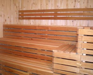 polki-i-polok-v-bane-svoimi-rukami-21