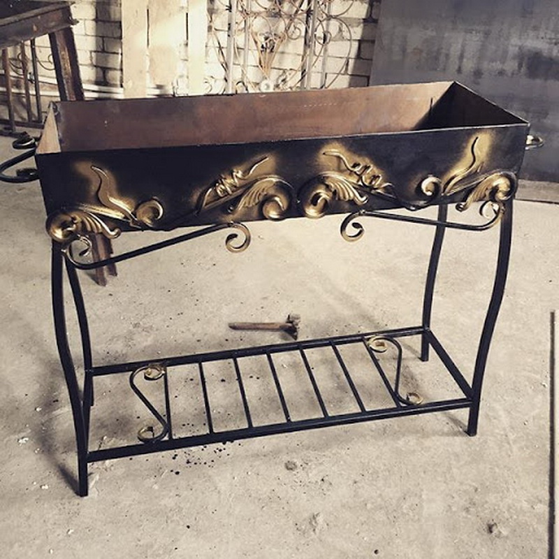 Как сделать мангал из металла своими руками: оптимальные размеры, особенности изготовления