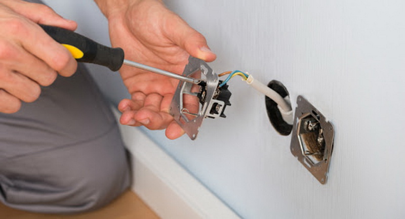 Как правильно подключить кабель к интернет розетке