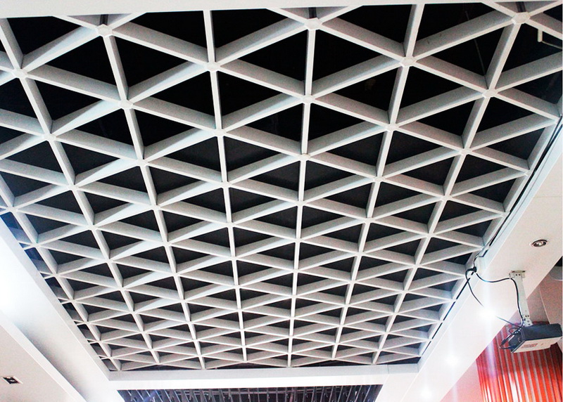 Варианты отделки потолка: достоинства и недостатки