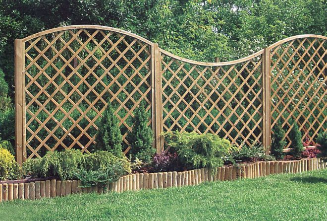 Деревянный забор: современные идеи создания красивой и надежной конструкции