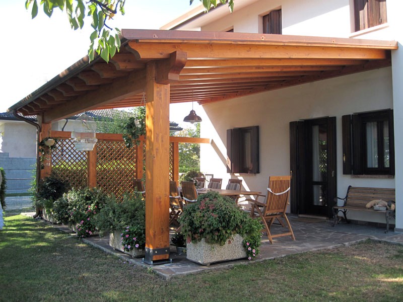 Современные навесы в ландшафтном дизайне: советы по выбору вида и материала