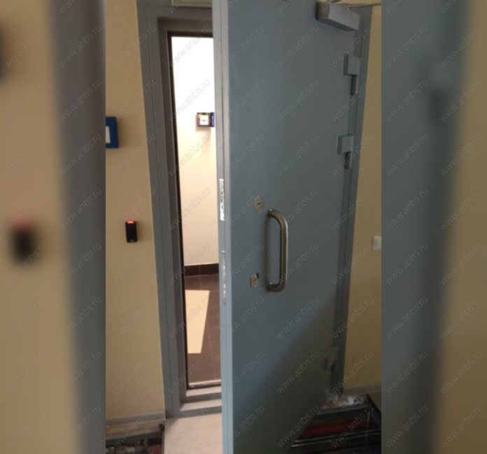 По каким параметрам следует выбирать качественные стальные двери