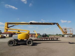 Преимущества коленчатых подъемников