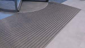 Какие бывают грязезащитные покрытия?