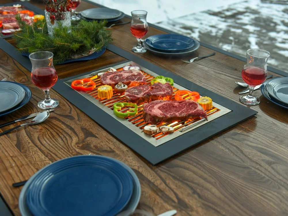 Стол со встроенным мангалом — особенности