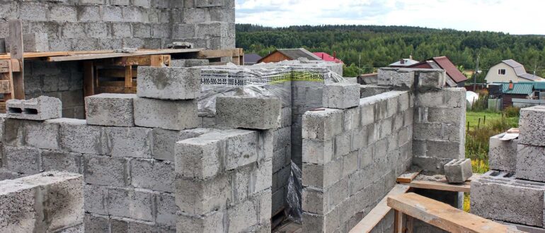 Строительство домов из керамзитоблоков — особенности и преимущества