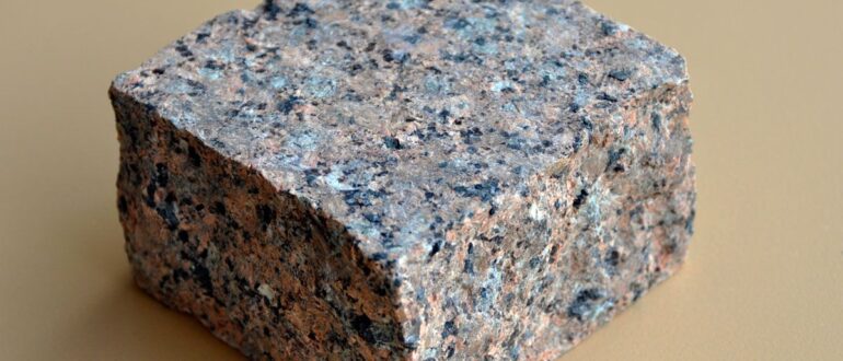 Колотый Гранит  — характеристики , особенности применения