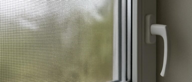 Москитная сетка: как выбрать, установить и ухаживать просто и надежно